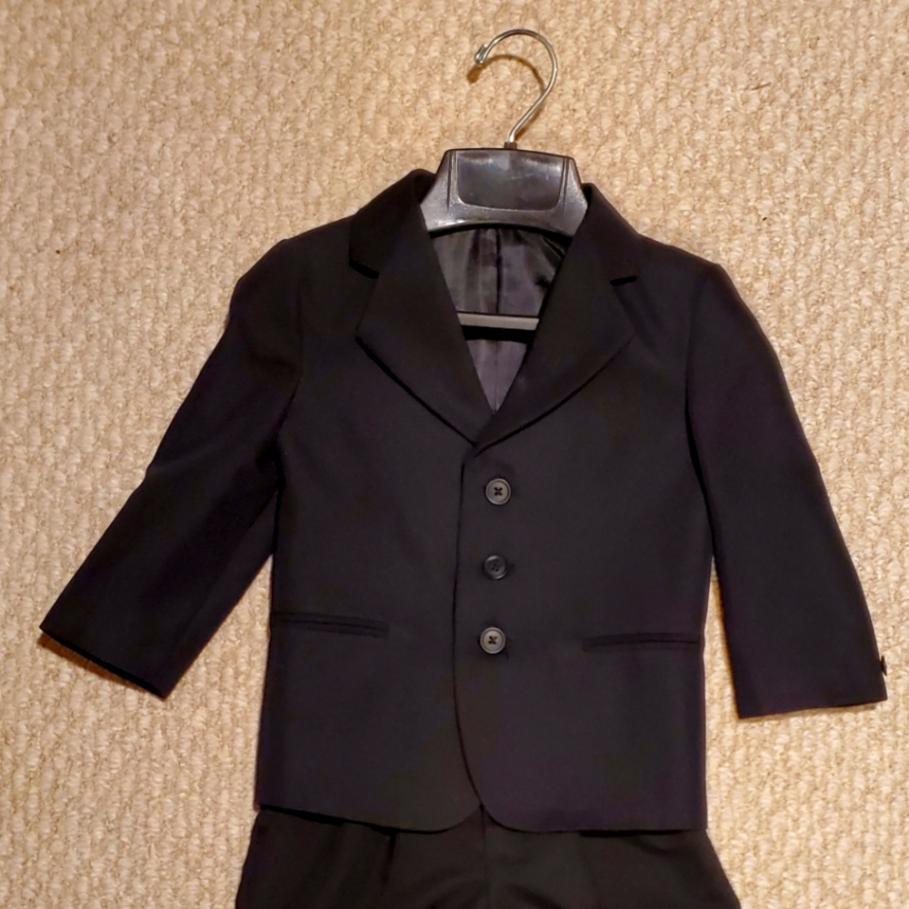 Boys Black VanHeusen 2-pc Suit